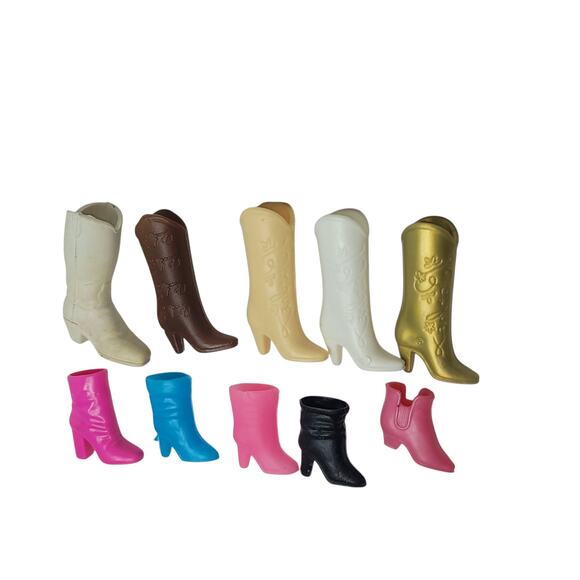 Single Miss-matched Barbie Boots & Booties "Do you Have My Mate?" Combine & Save - Picture 2 of 3